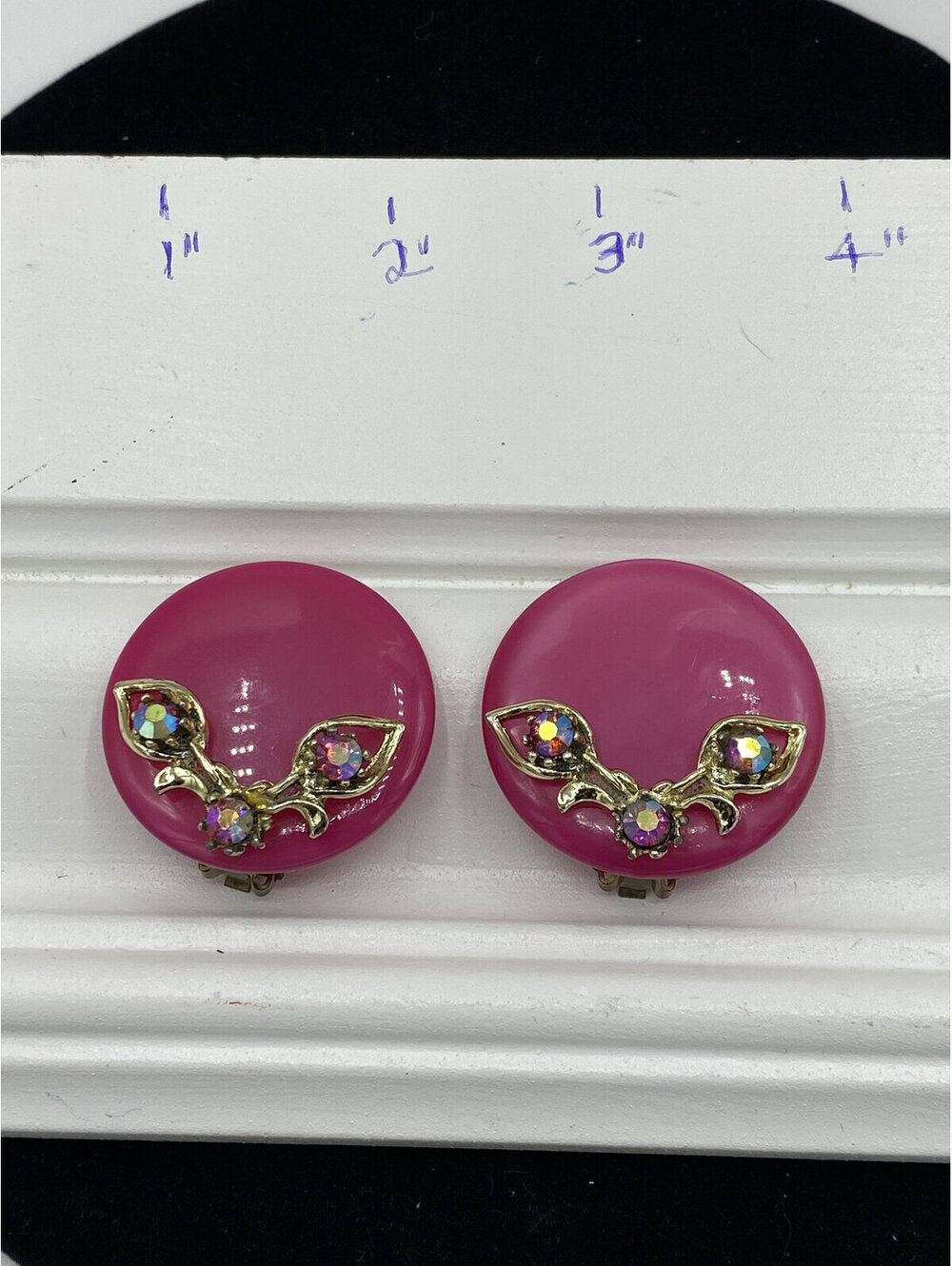 Vintage Pink Aurora Borealis Crystal Clip Earrings - Lightweight Bubble Gum Pink - Picture 3 of 5